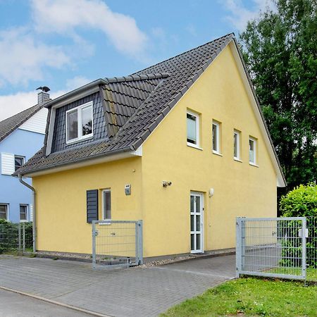 Haus Seerose - Ferienhaus Mit Garten Nahe Fleesensee Fuer Natur Und Erholung Gohren-Lebbin Bagian luar foto